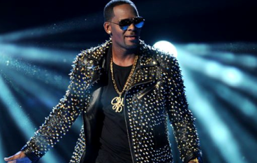 R. Kelly – Backyard Party