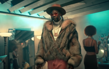 2 Chainz – Rule The World ft. Ariana Grande