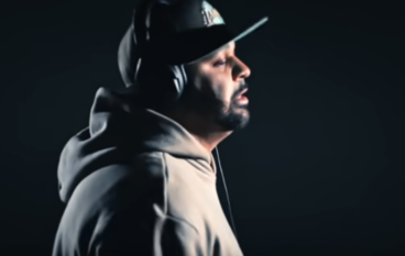 Kxng Crooked & Joell Ortiz – Backstage